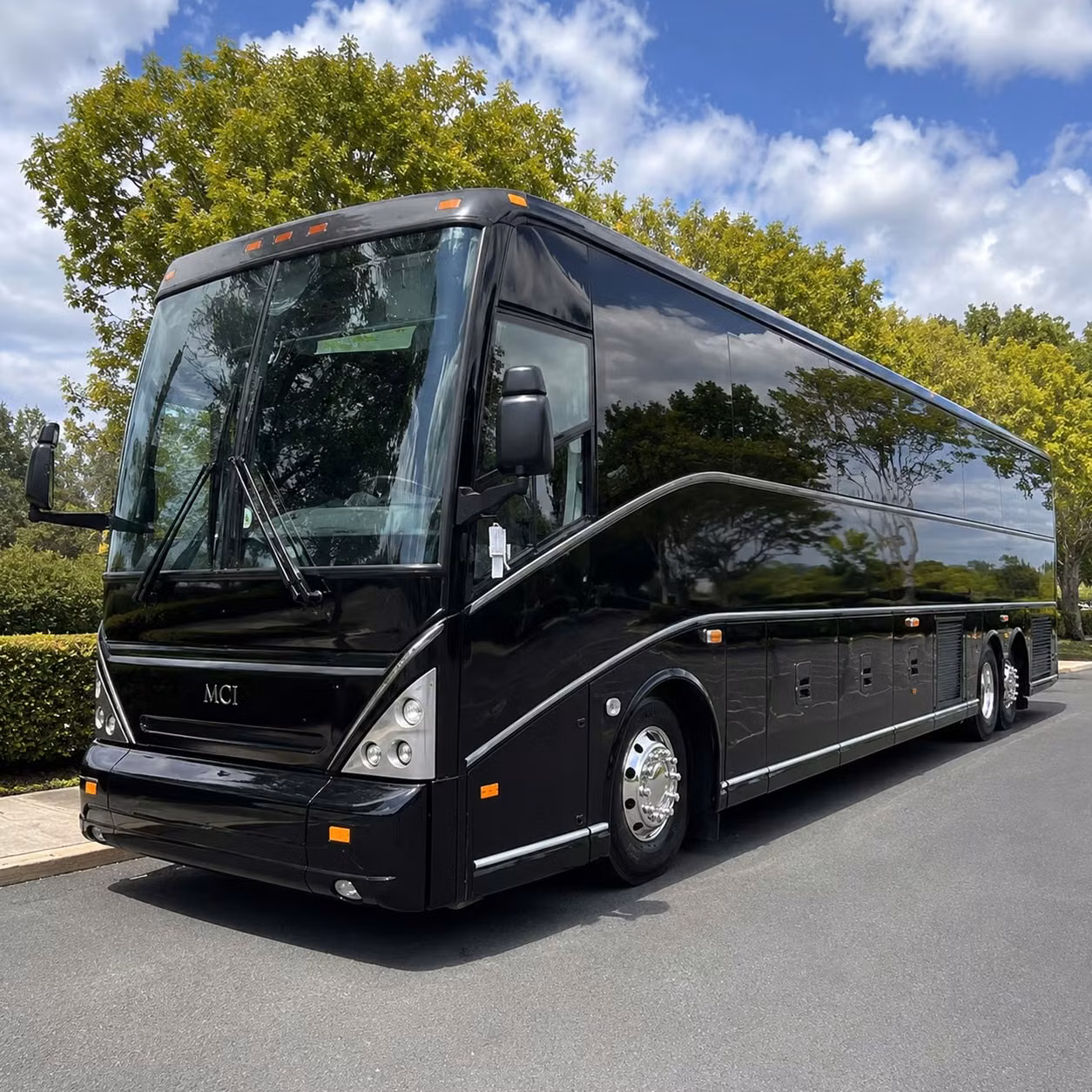 choosing the right bus size for your carlsbad concert group